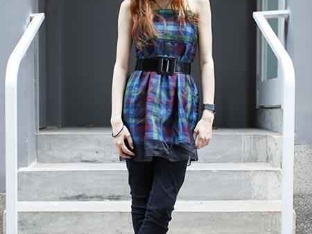 紫色上衣穿搭指南 巧妙配色穿出高级感