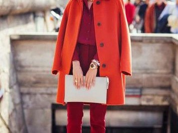 红色打底配外套的穿搭魔法，让你从年头美到年尾