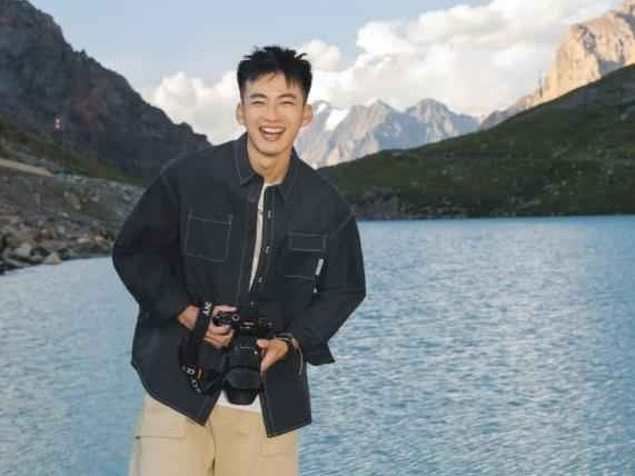 大肚子男士穿衣搭配全攻略：告别油腻感，轻松穿出显瘦型格