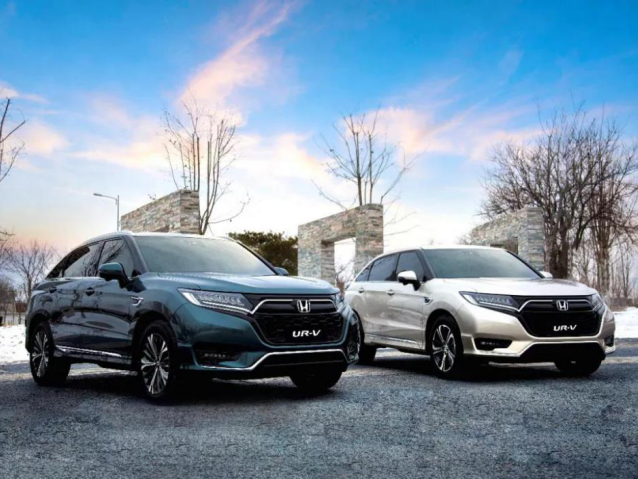 街角的试衣间奇迹：UR如何重新定义我们的日常衣橱