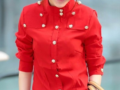 红色衬衫外套搭配全攻略