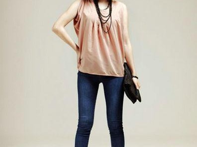 蕾丝裤子搭配上衣全攻略 穿出你的时尚风采