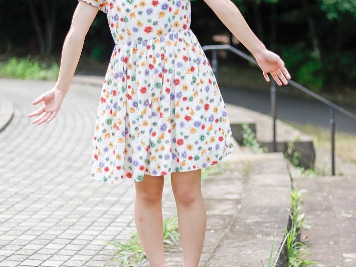 雪纺裙配上衣全攻略 轻松穿出春夏高级感