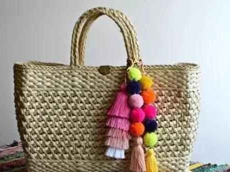 流苏揭秘 从古老饰物到现代时尚的华丽变身