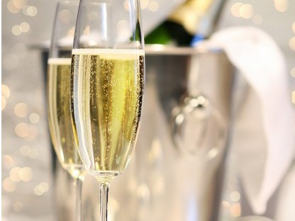 香槟色可不只有一种金 它的颜色藏着太多秘密