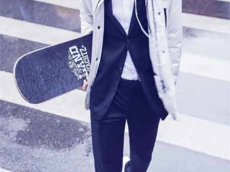 男生外套里面配啥衬衫才够帅 这份通关秘籍让你从职场飒到街头