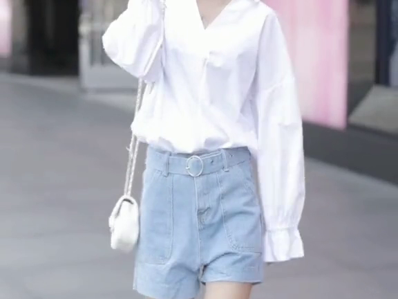 女生穿啥子好看 穿搭秘诀让你靓爆镜