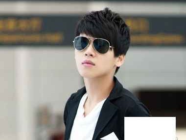 矮个子男生冬季穿搭指南：2套显高又阳光的搭配方案