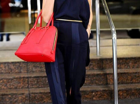 黑裤子配什么上衣才出彩 这份懒人搭配指南请收好